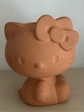 Hello Kitty Chia Pet 2012